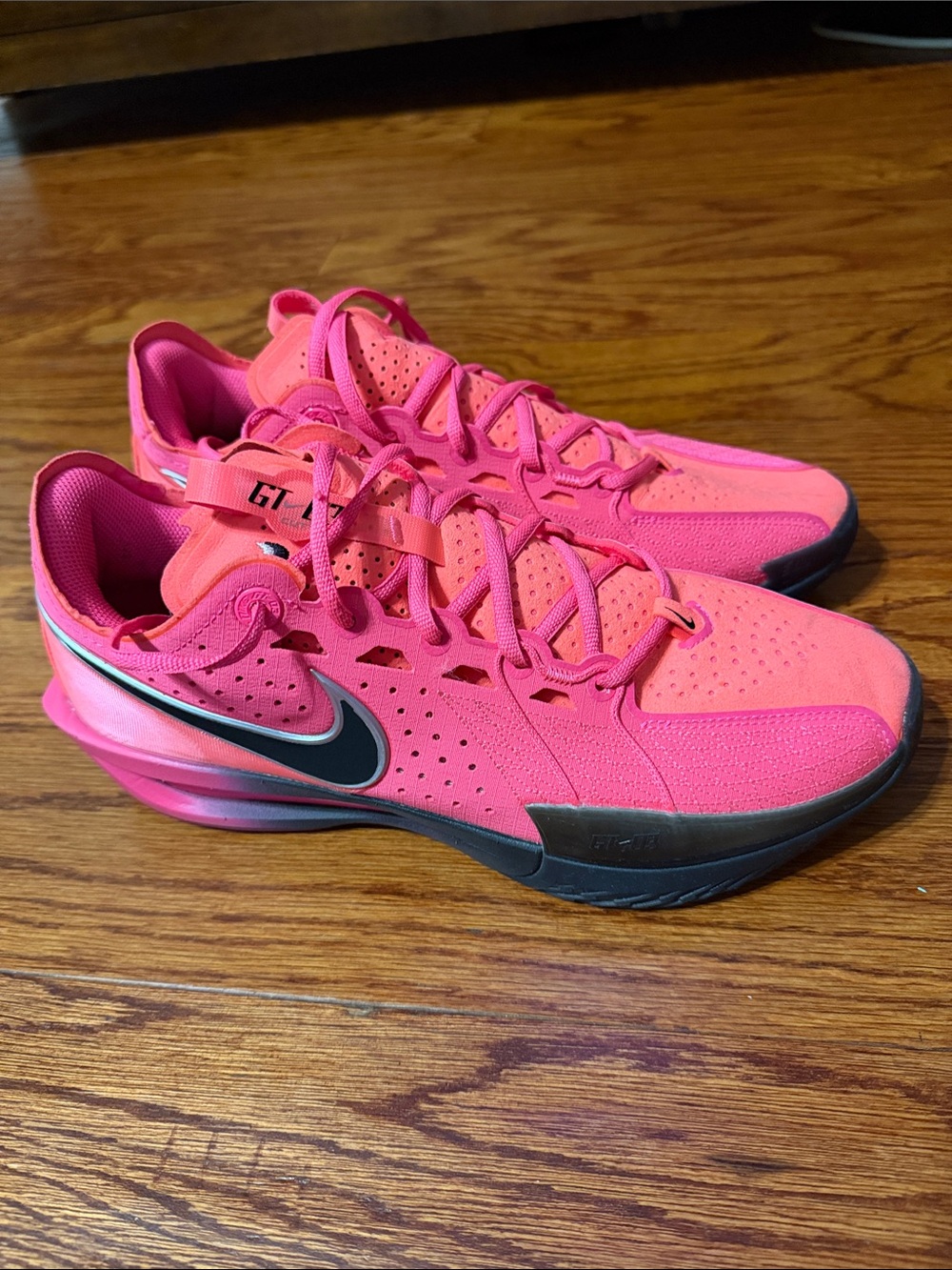 Nike Women's Vibrant Pink Low-Profile Athletic Sneakers